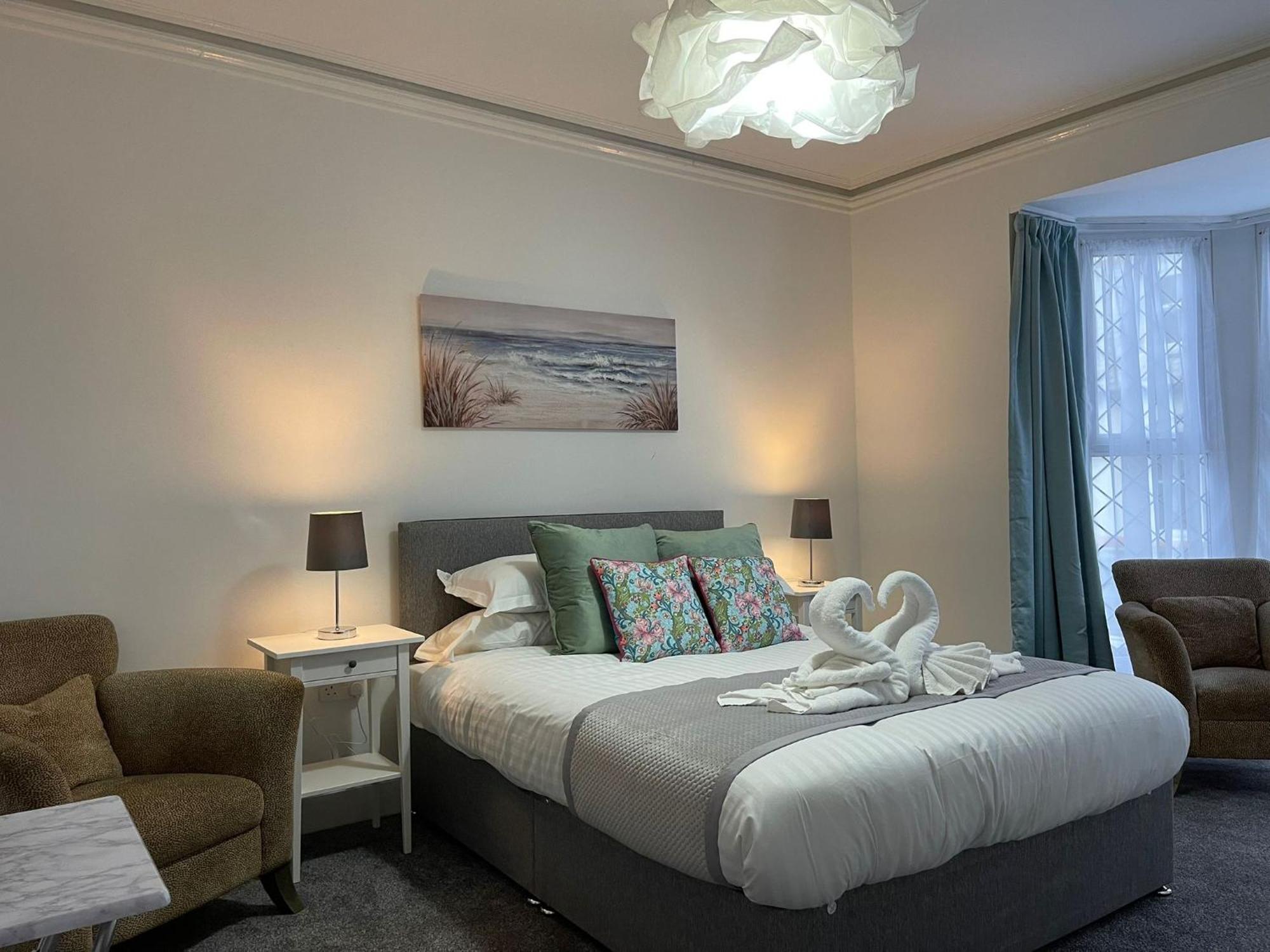 Tintagel Arms Bed And Breakfast Exterior photo