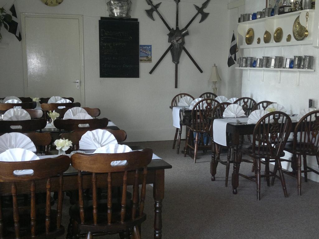 Tintagel Arms Bed And Breakfast Exterior photo